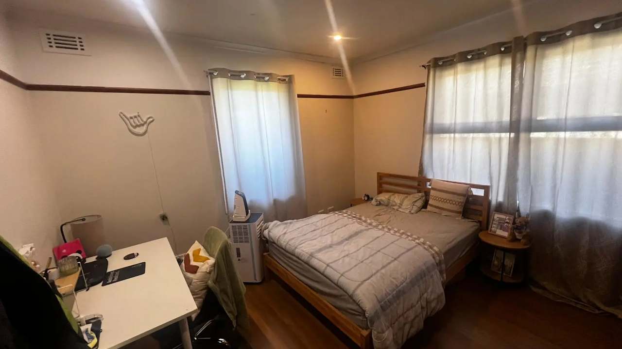 Unfurnished room in a share house