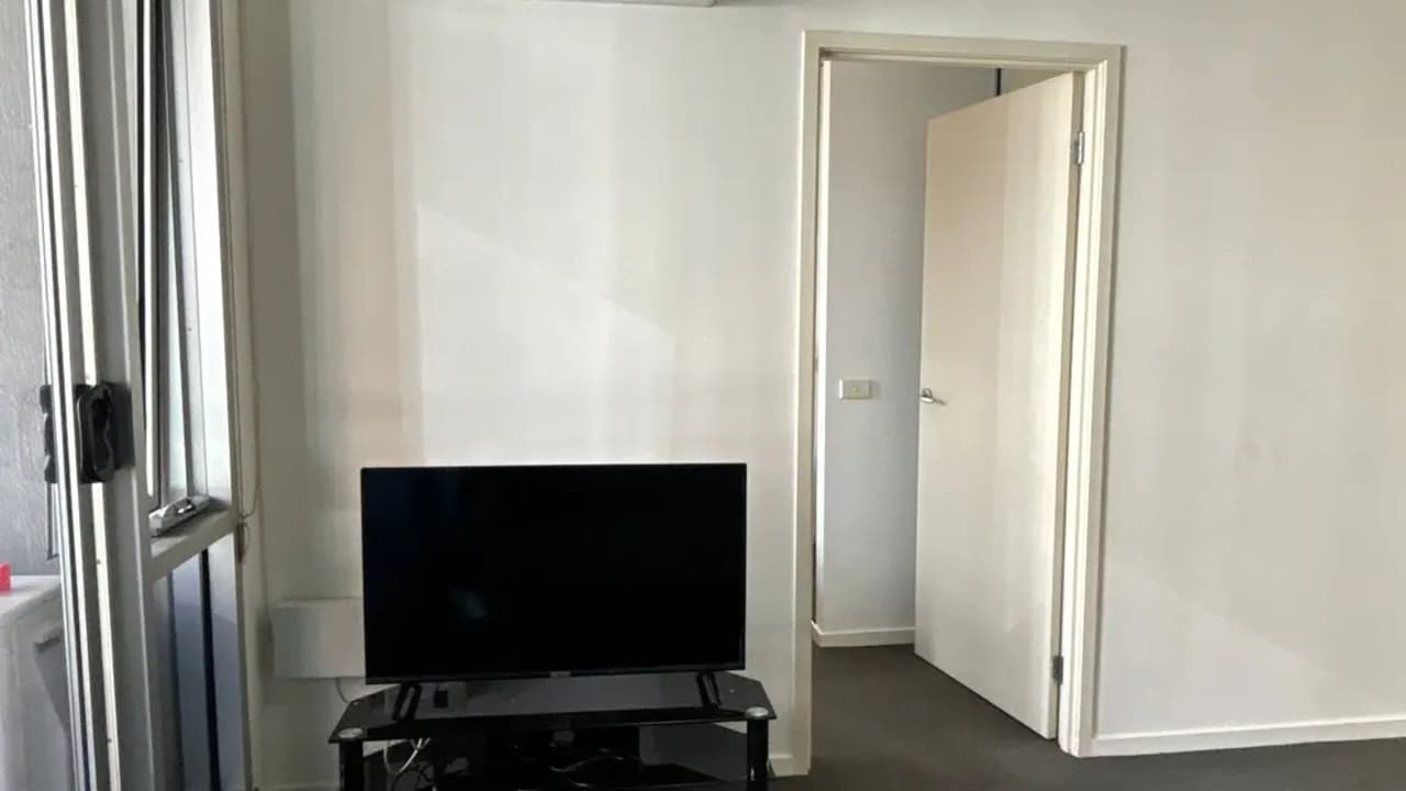 Whole property with 2 rooms for rent