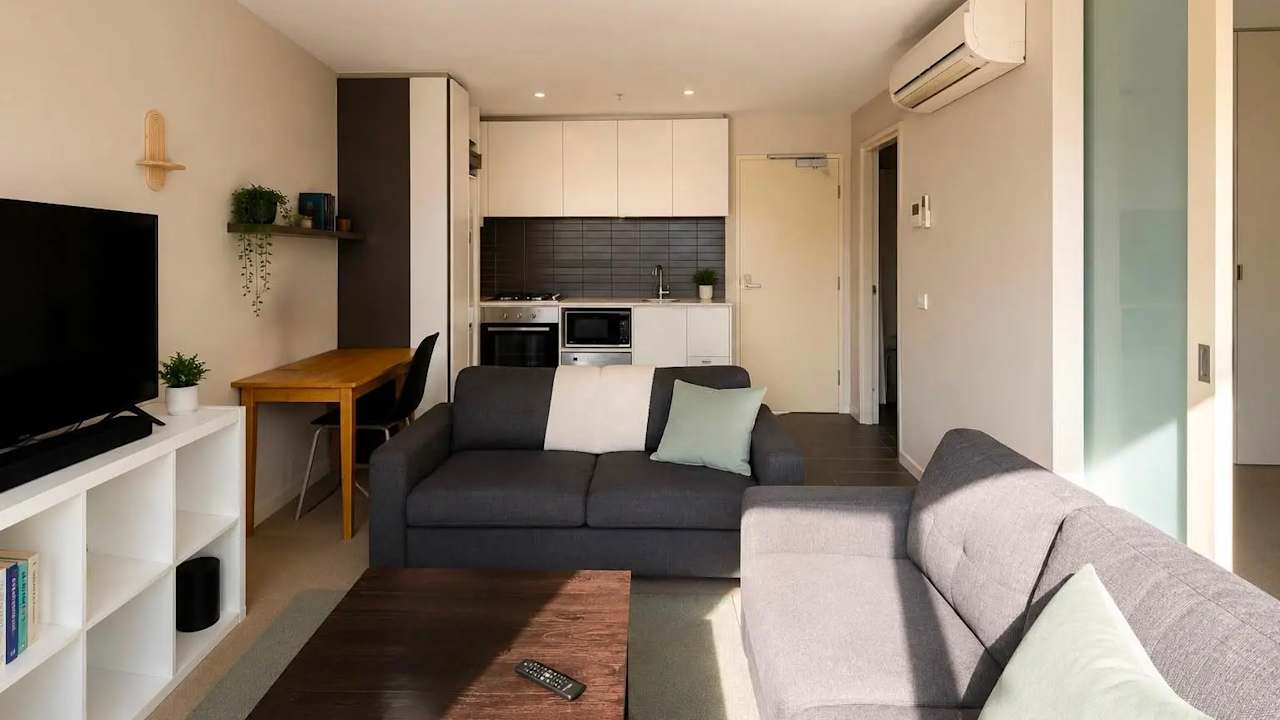 Furnished room in a share house