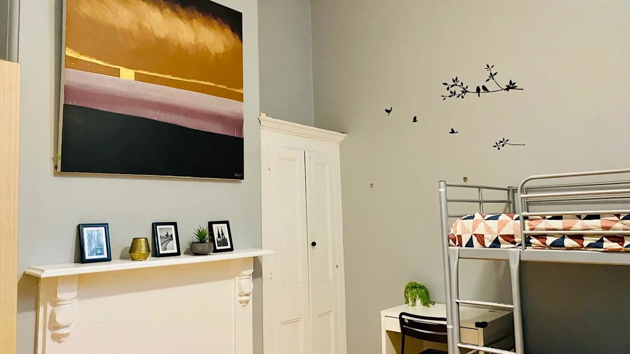 Furnished room in a share house