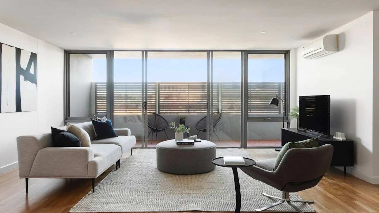 Furnished room with own bathroom
