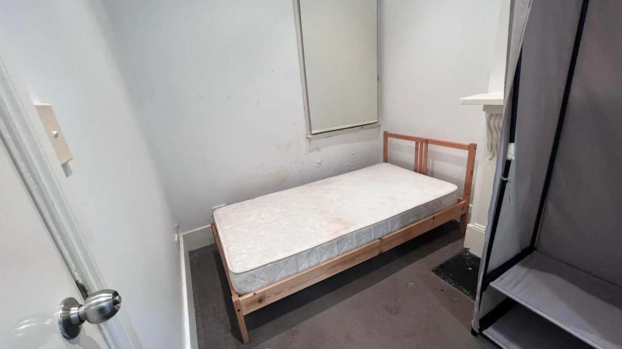 Furnished room in a share house
