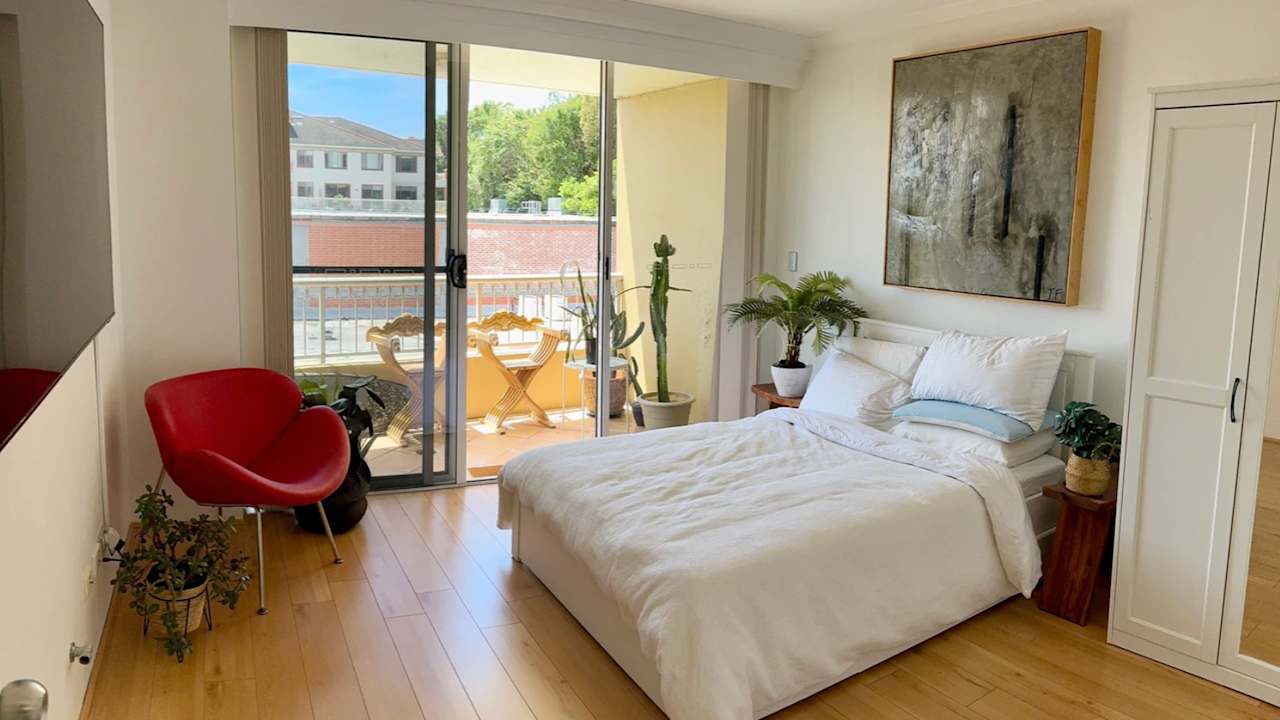 Whole property with 1 room for rent