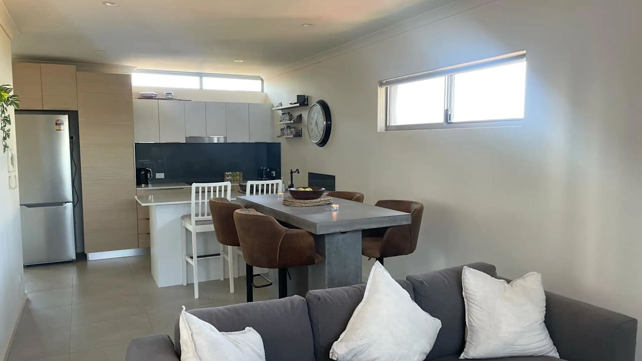 Whole property with 2 rooms for rent
