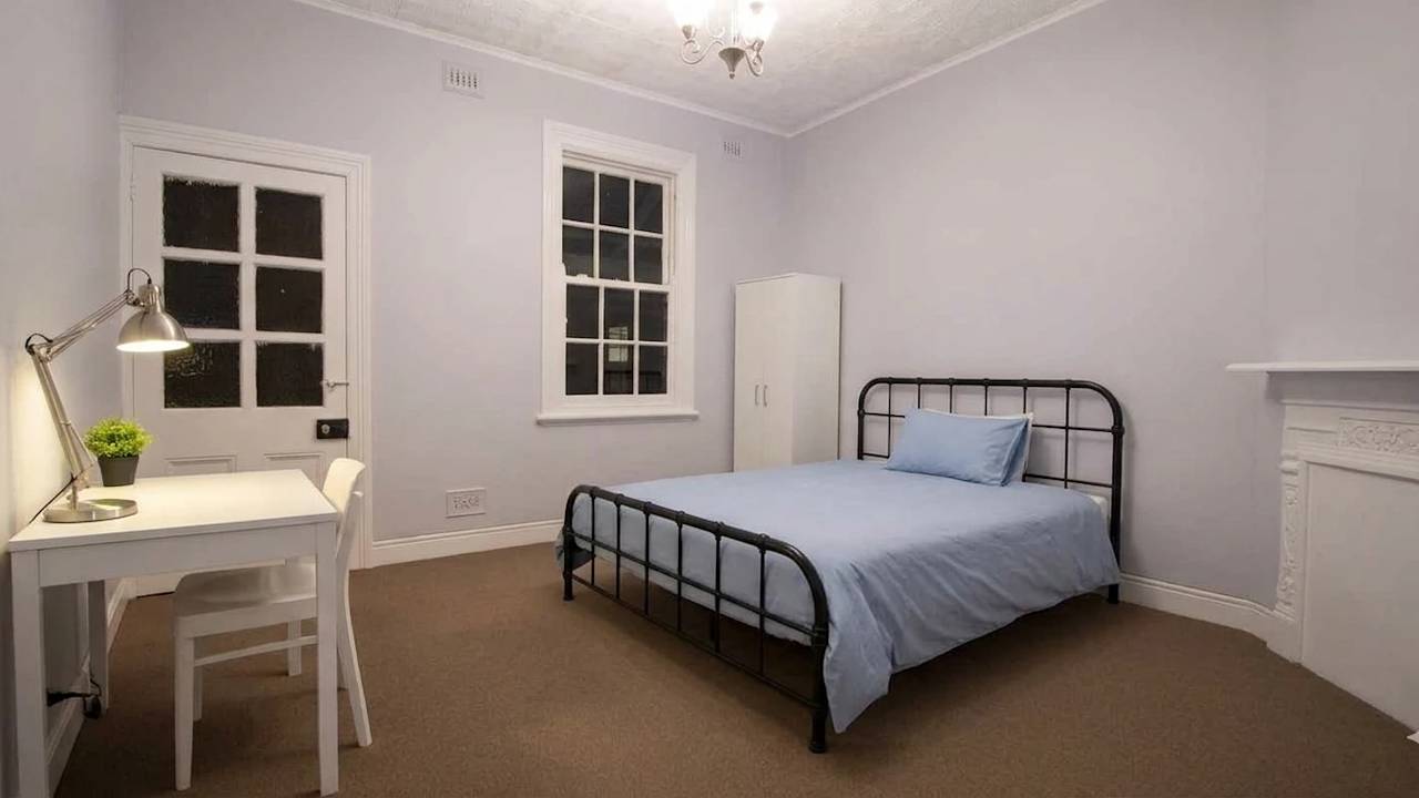 Furnished room in a share house