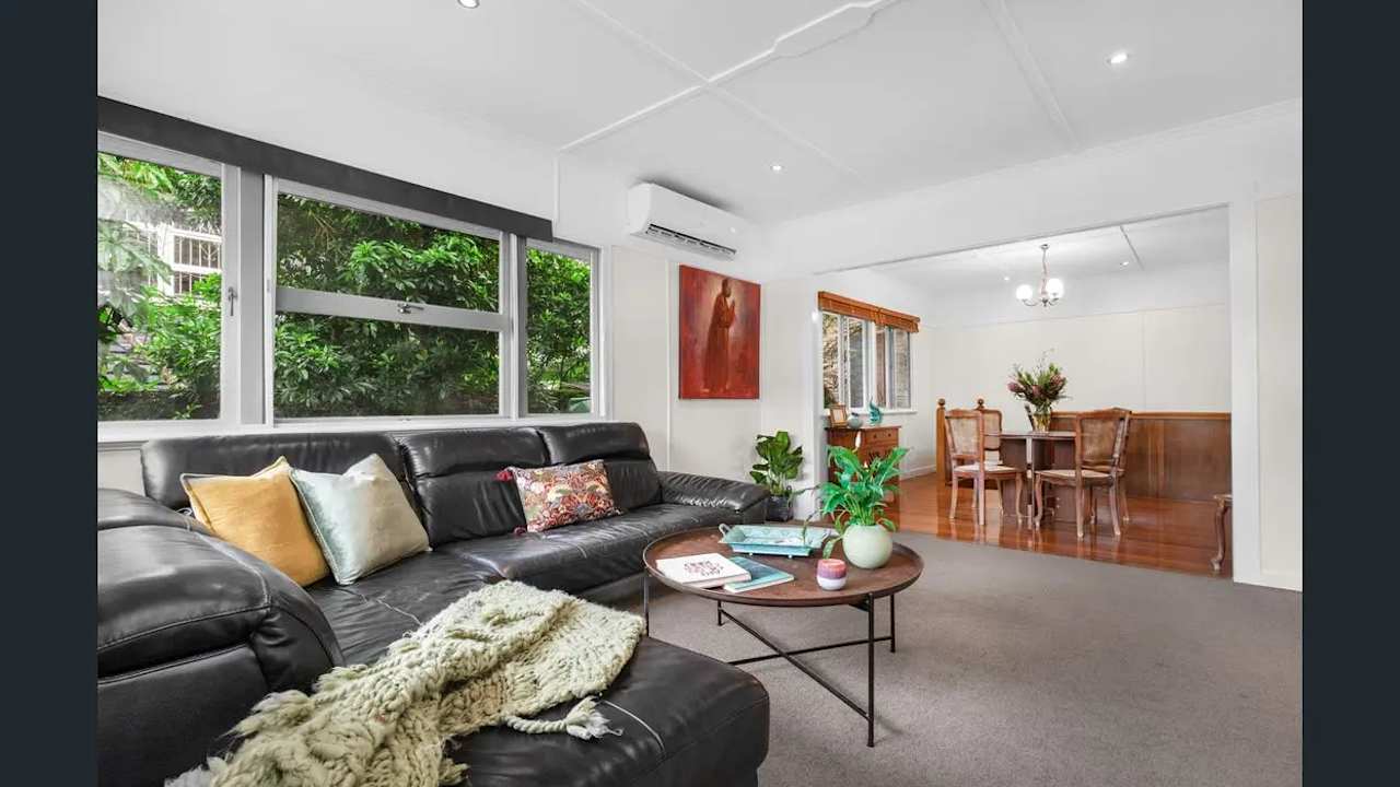 Whole property with 2 rooms for rent