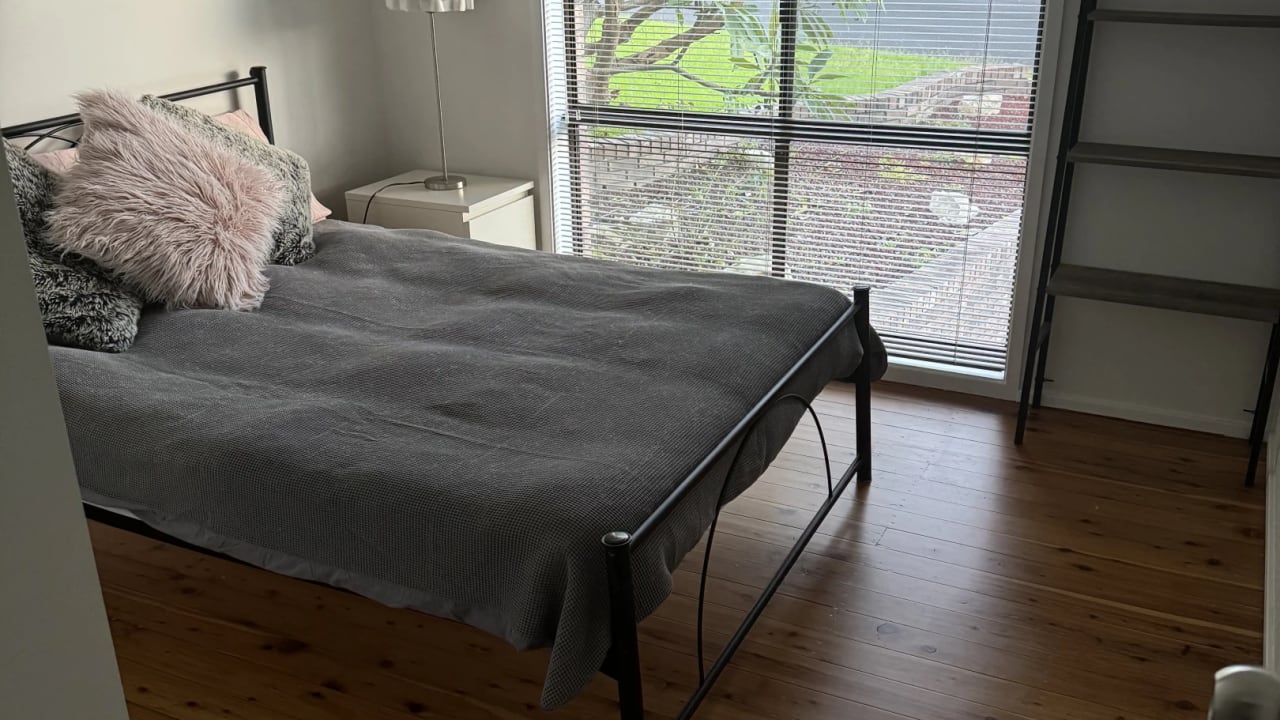 Room in a share house
