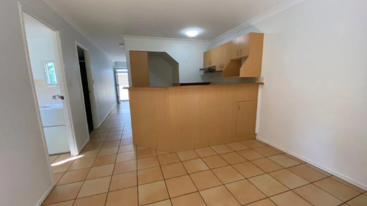 Room in a share house