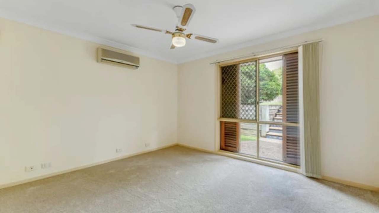 Unfurnished room with own bathroom