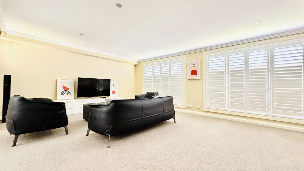 Furnished room in a share house