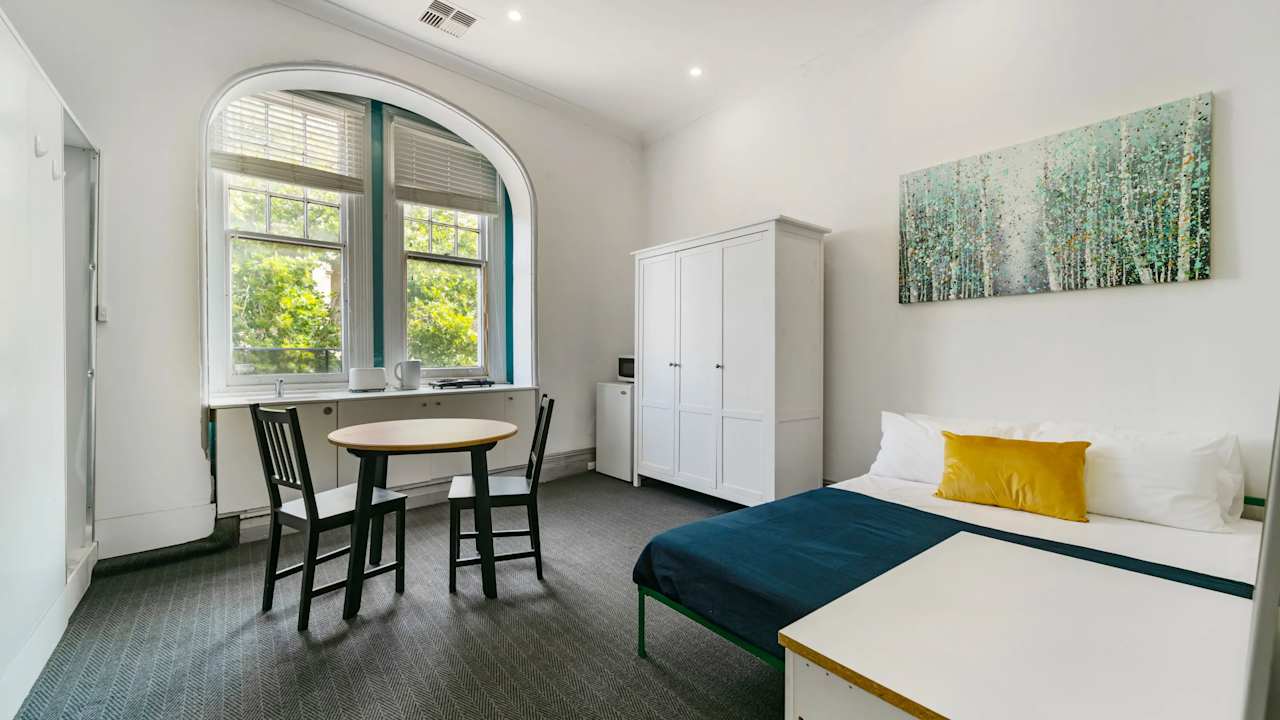 Furnished room studio flat for rent
