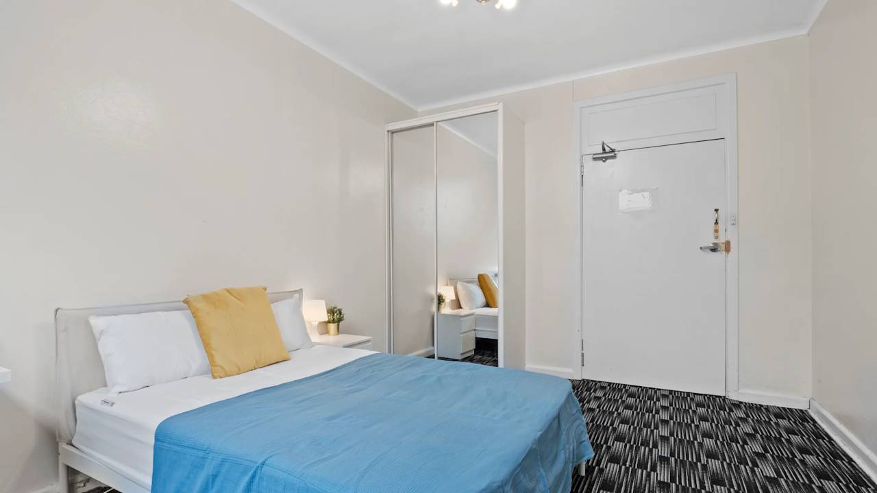Furnished room with own bathroom