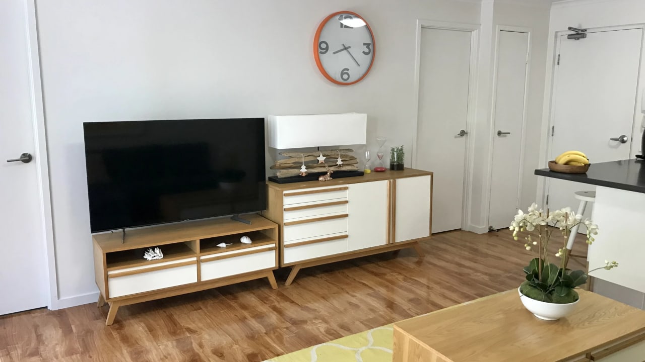 Unfurnished room with own bathroom