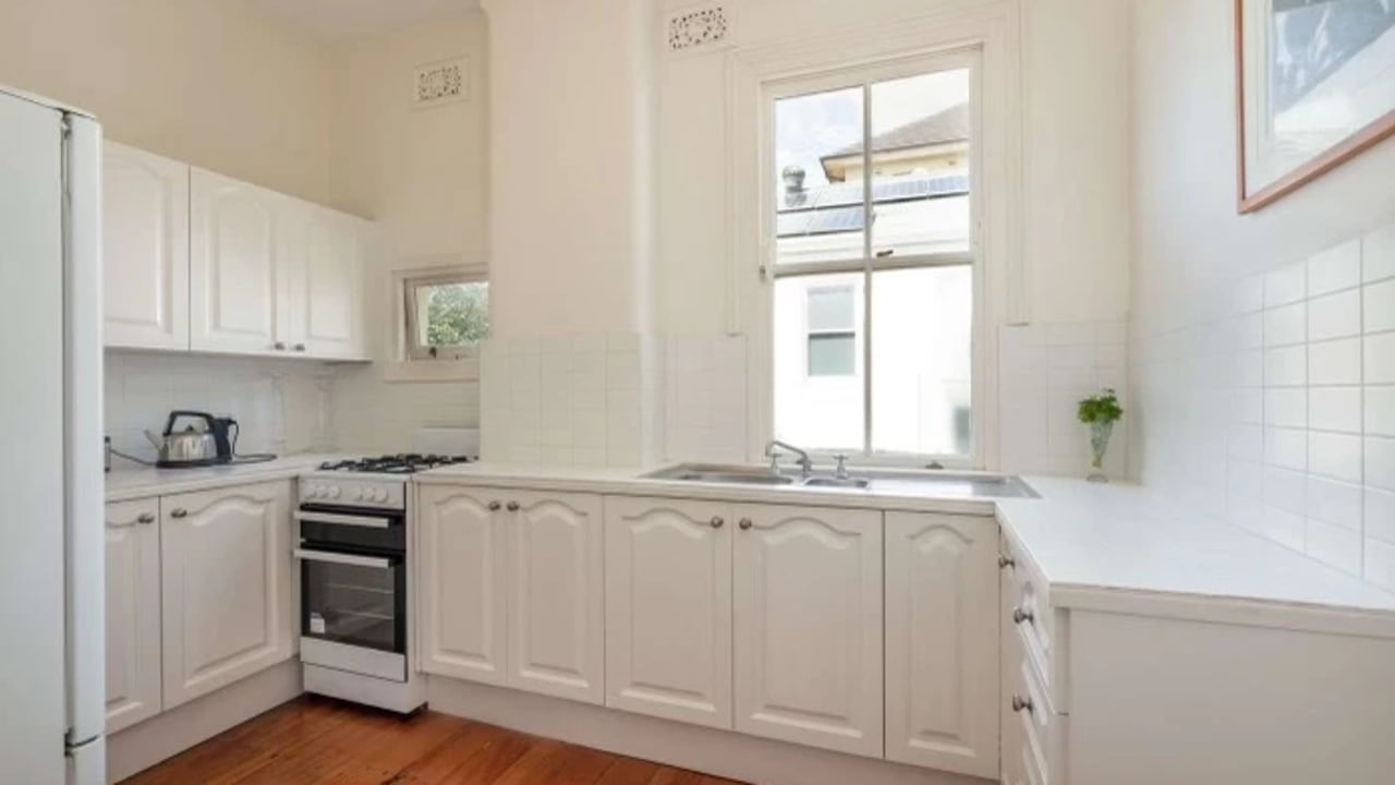 Unfurnished room in a flatshare