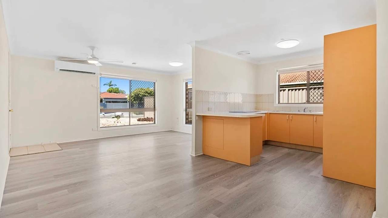 Unfurnished room in a share house