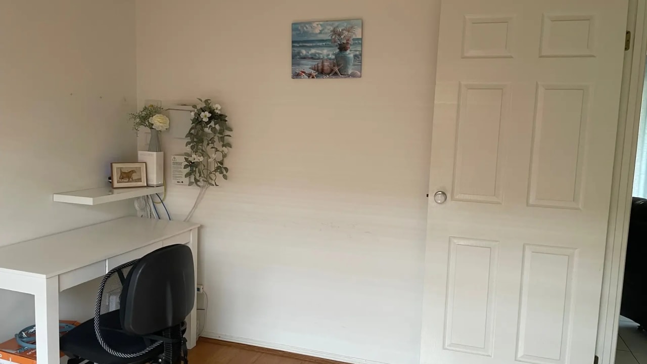 Furnished room in a share house