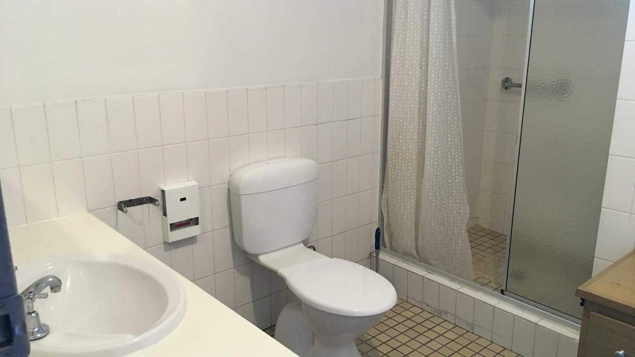 Furnished room studio flat for rent
