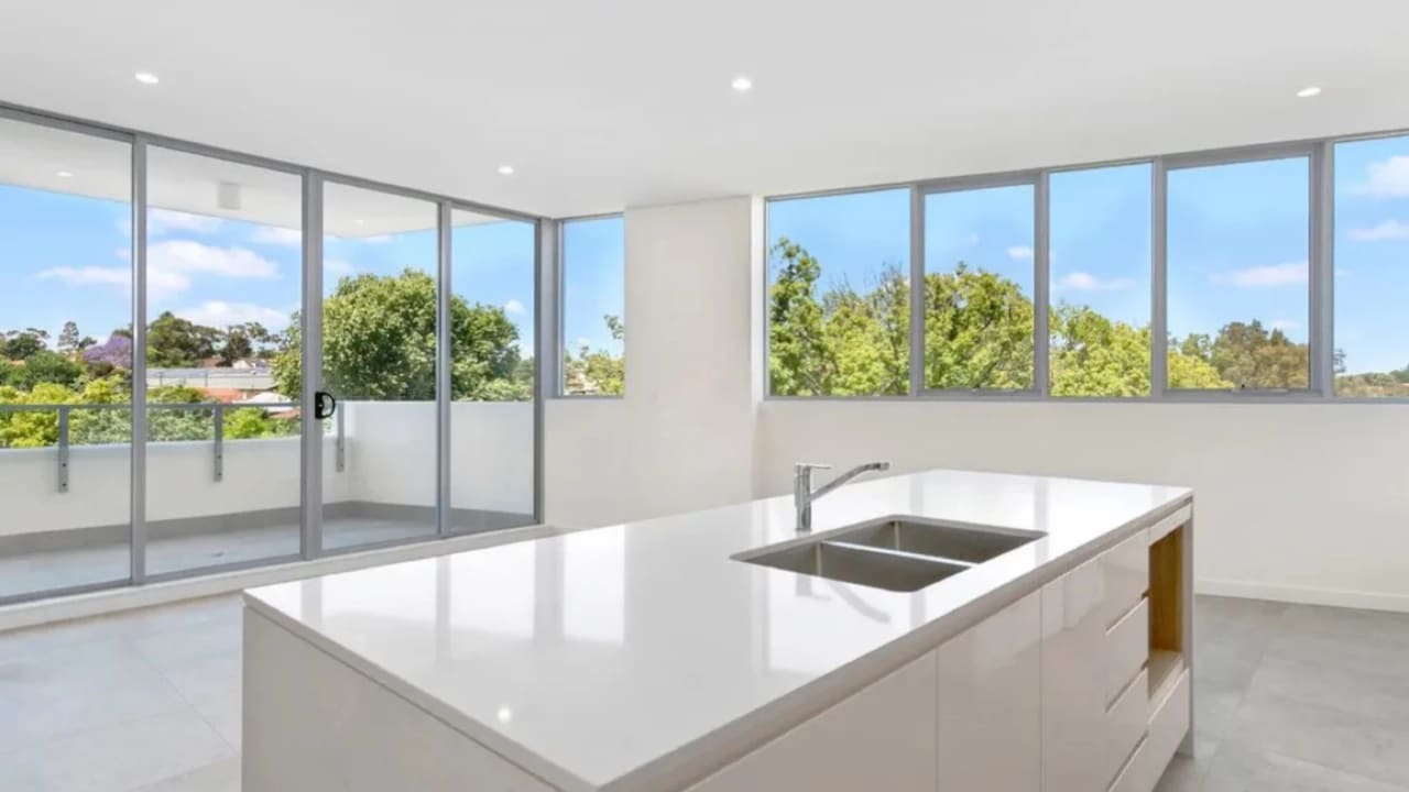 Unfurnished room with own bathroom