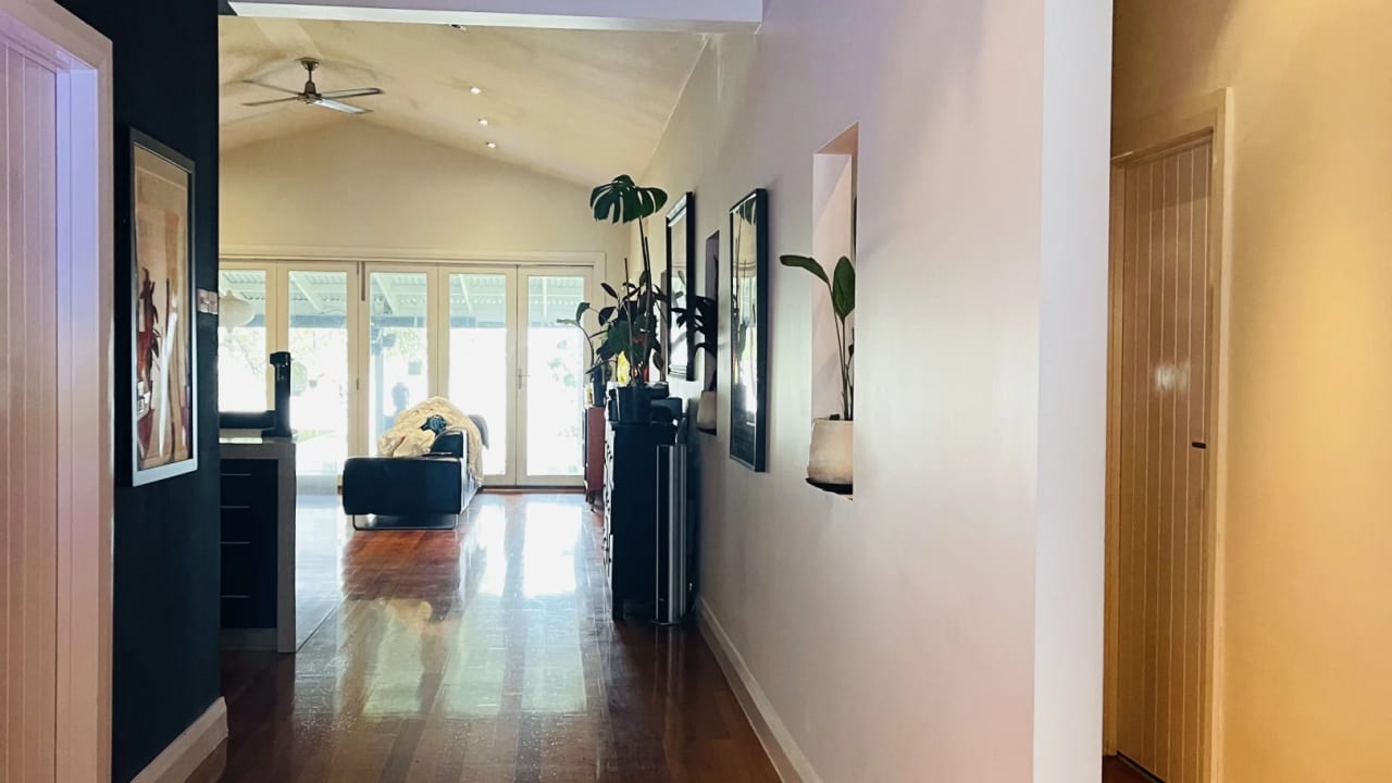 Furnished room in a share house