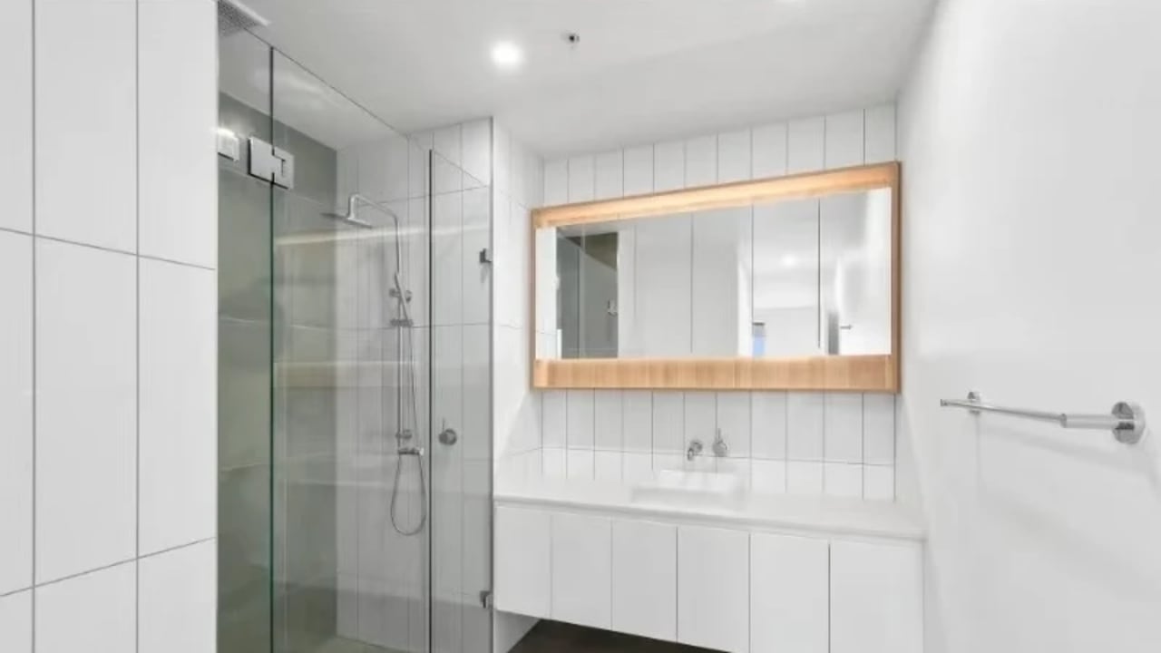 Furnished room with own bathroom