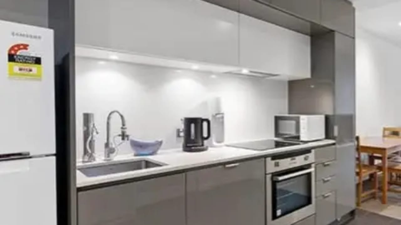 Furnished room in a flatshare