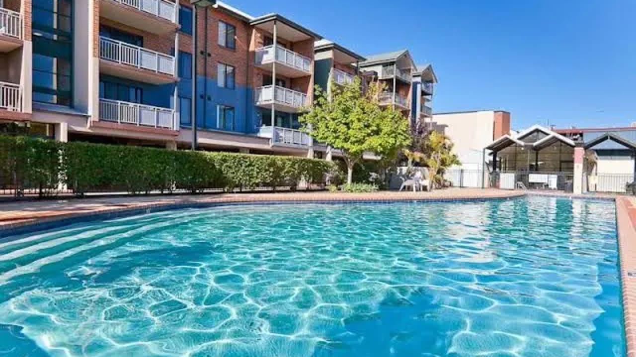 Furnished room with ensuite in a flatshare