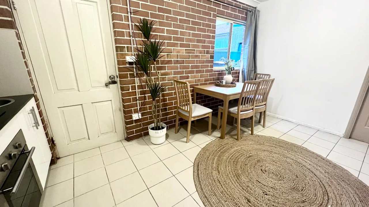 Whole property with 3 rooms for rent