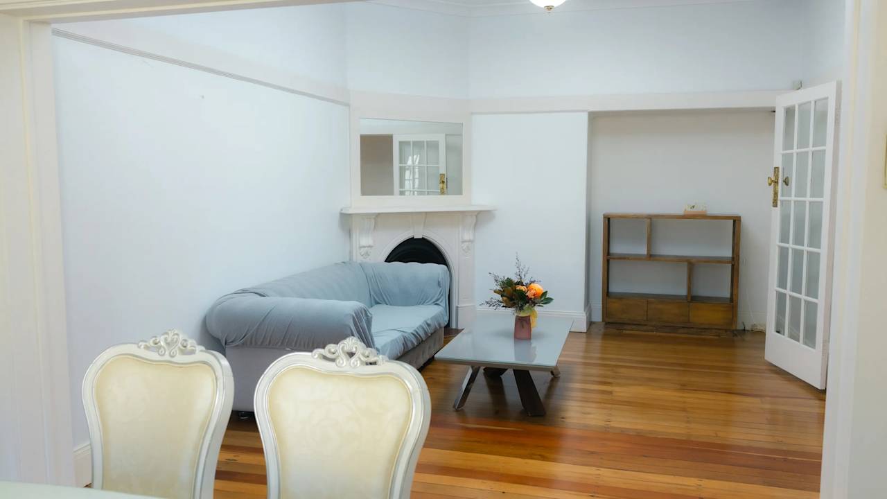 Furnished room in a share house