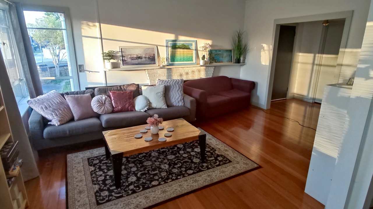 Room in a share house