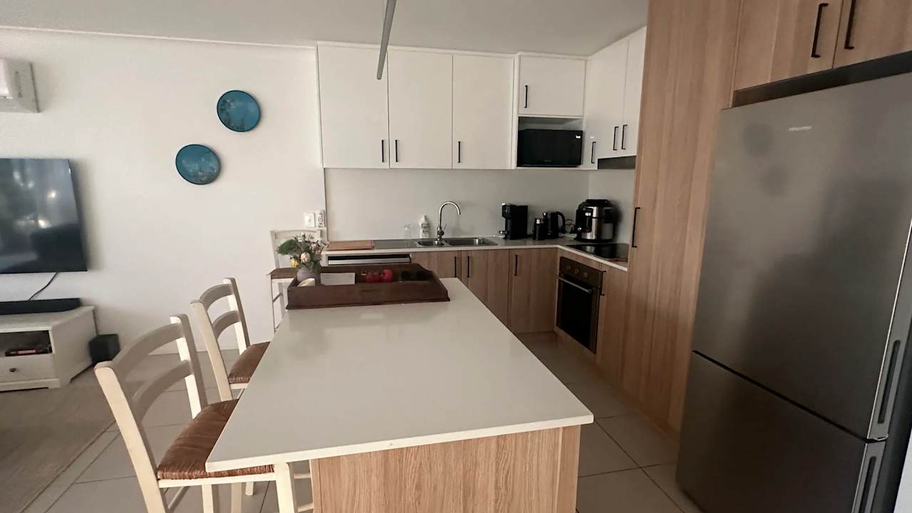 Room in a share house