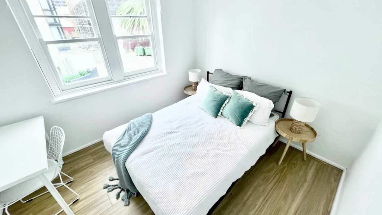 Room in a share house