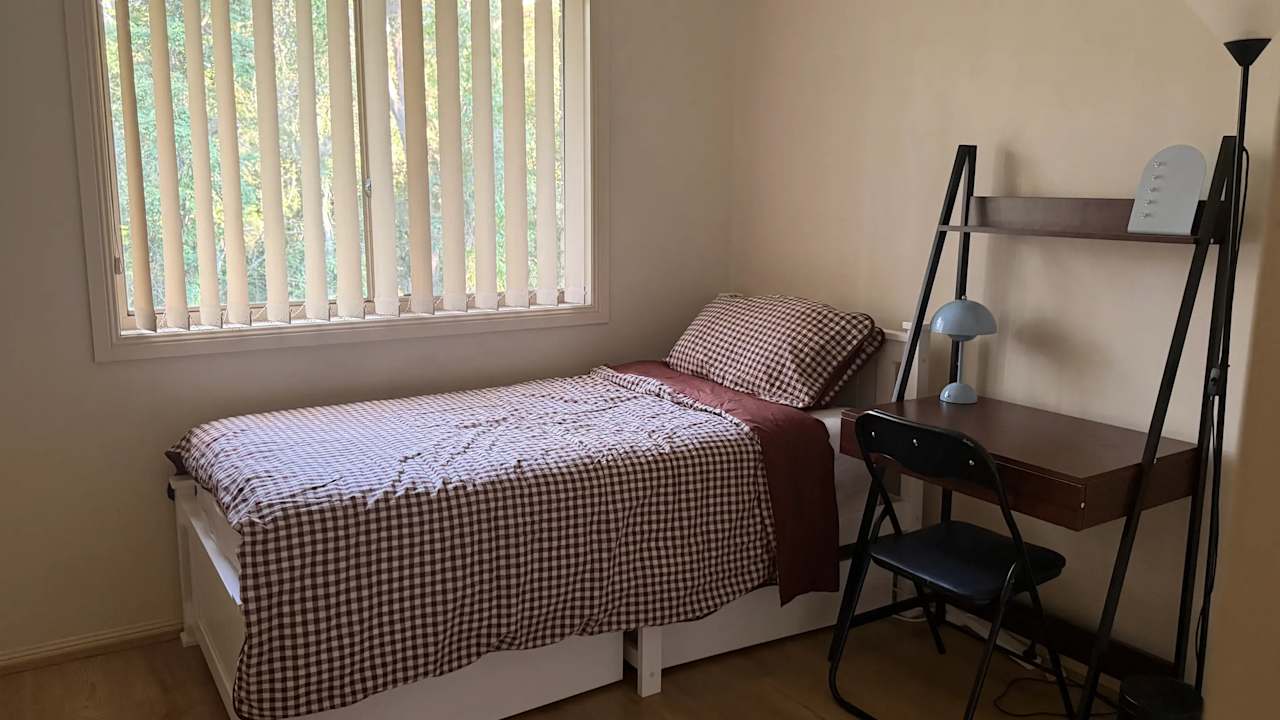 Furnished room in a share house
