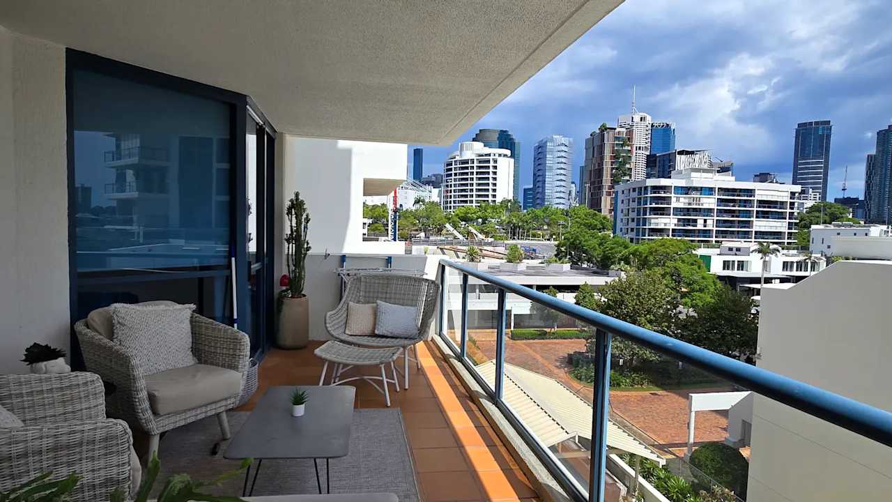 Furnished room with own bathroom