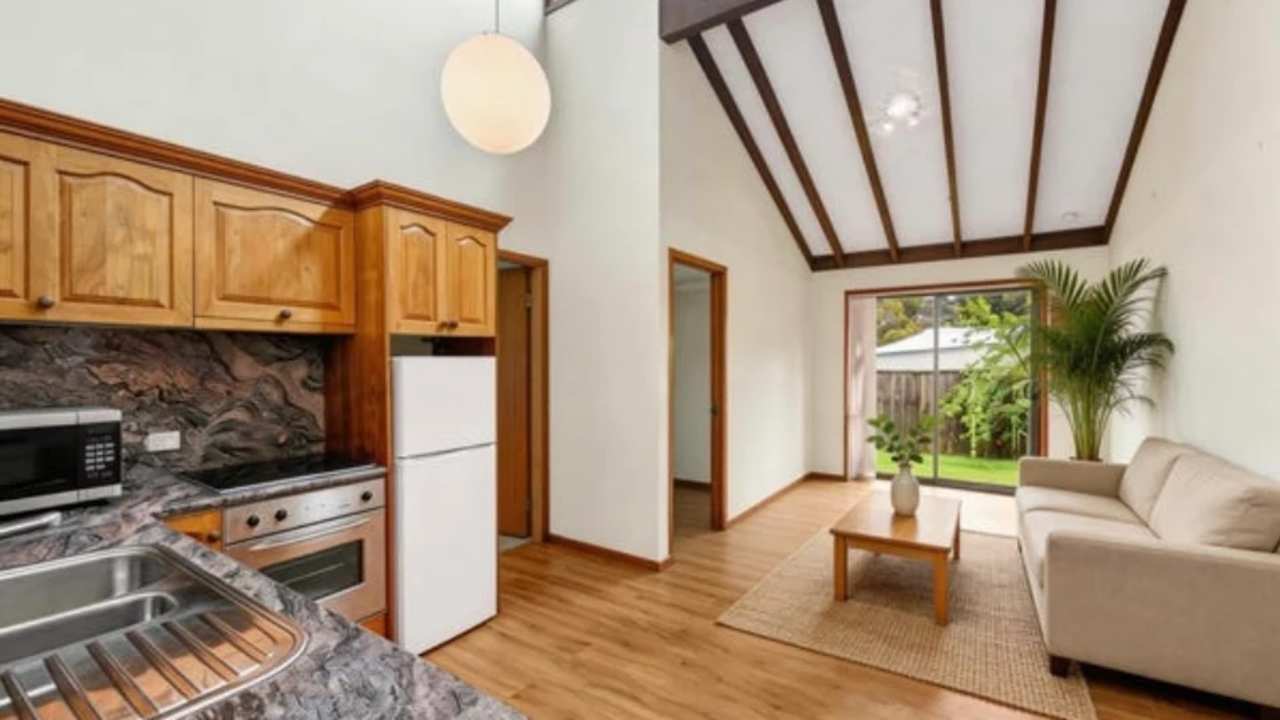 Room granny flat for rent
