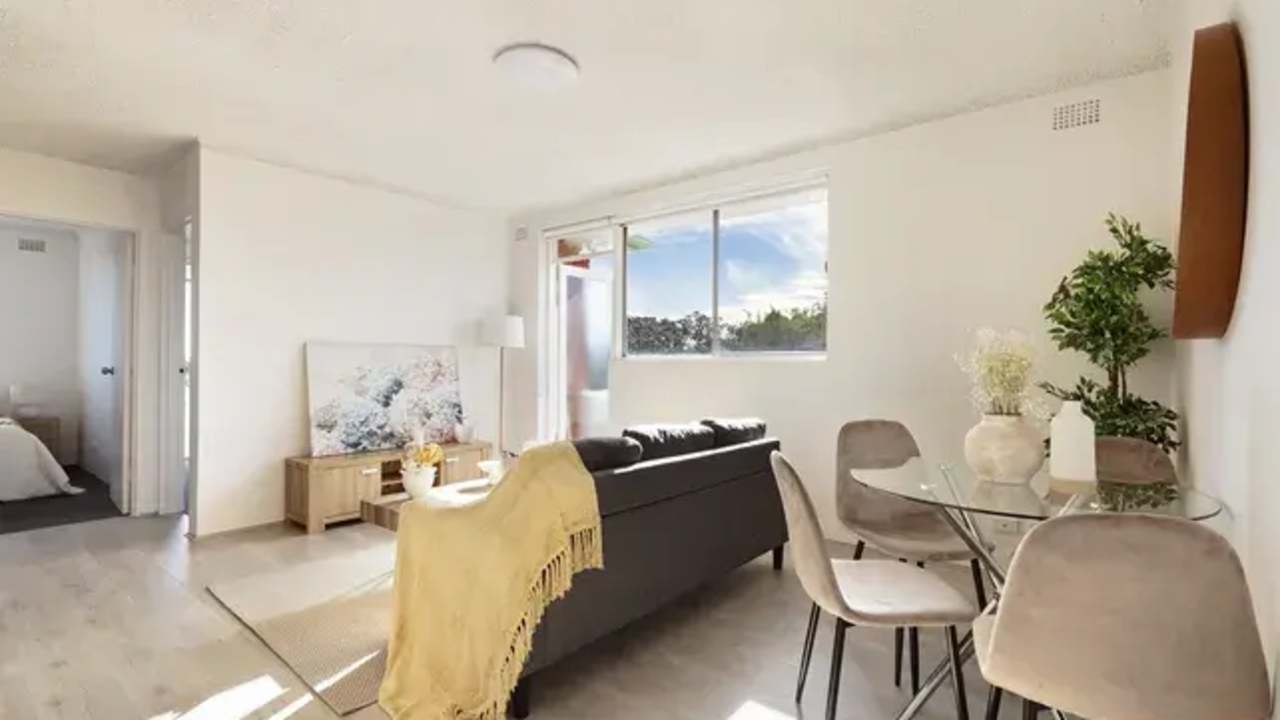 Unfurnished room in a flatshare