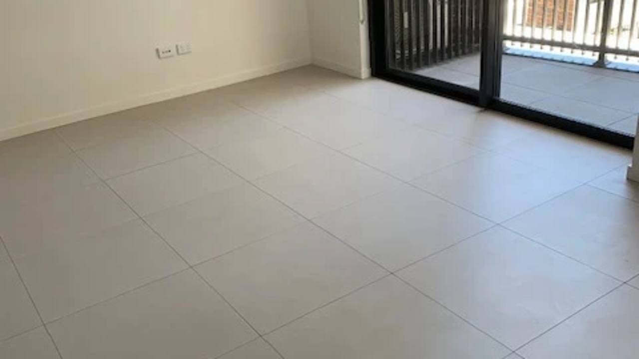 Unfurnished room in a flatshare