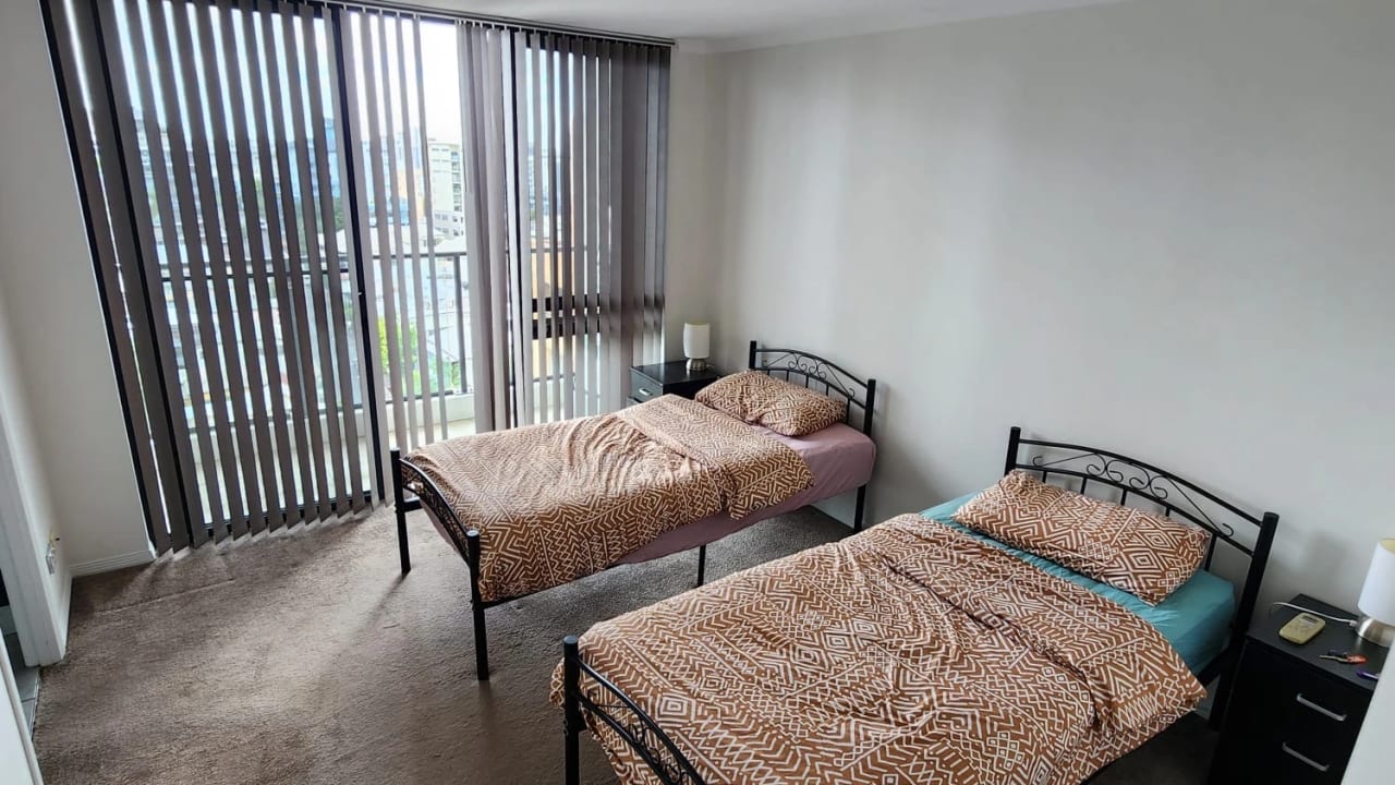 Furnished room with ensuite in a flatshare