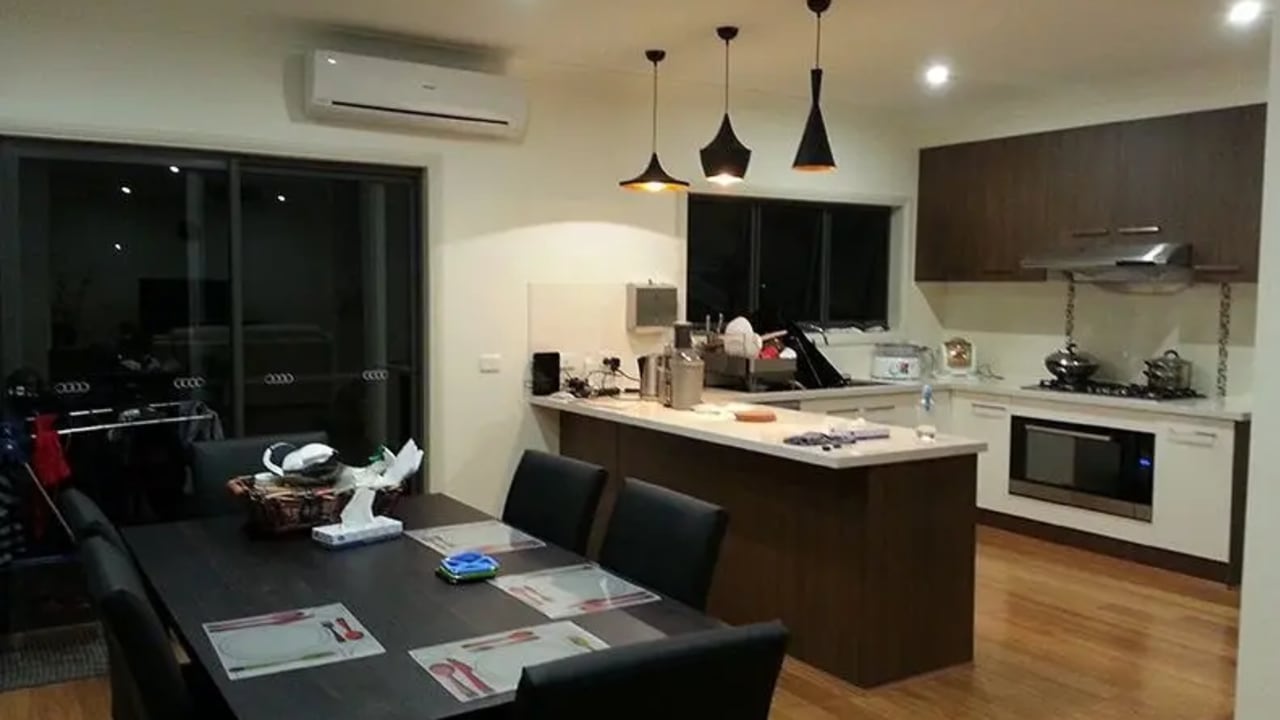 Room in a share house