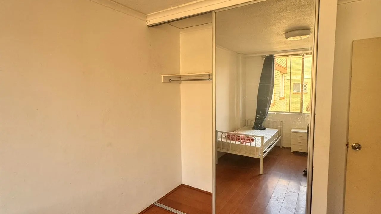 Furnished room in a flatshare