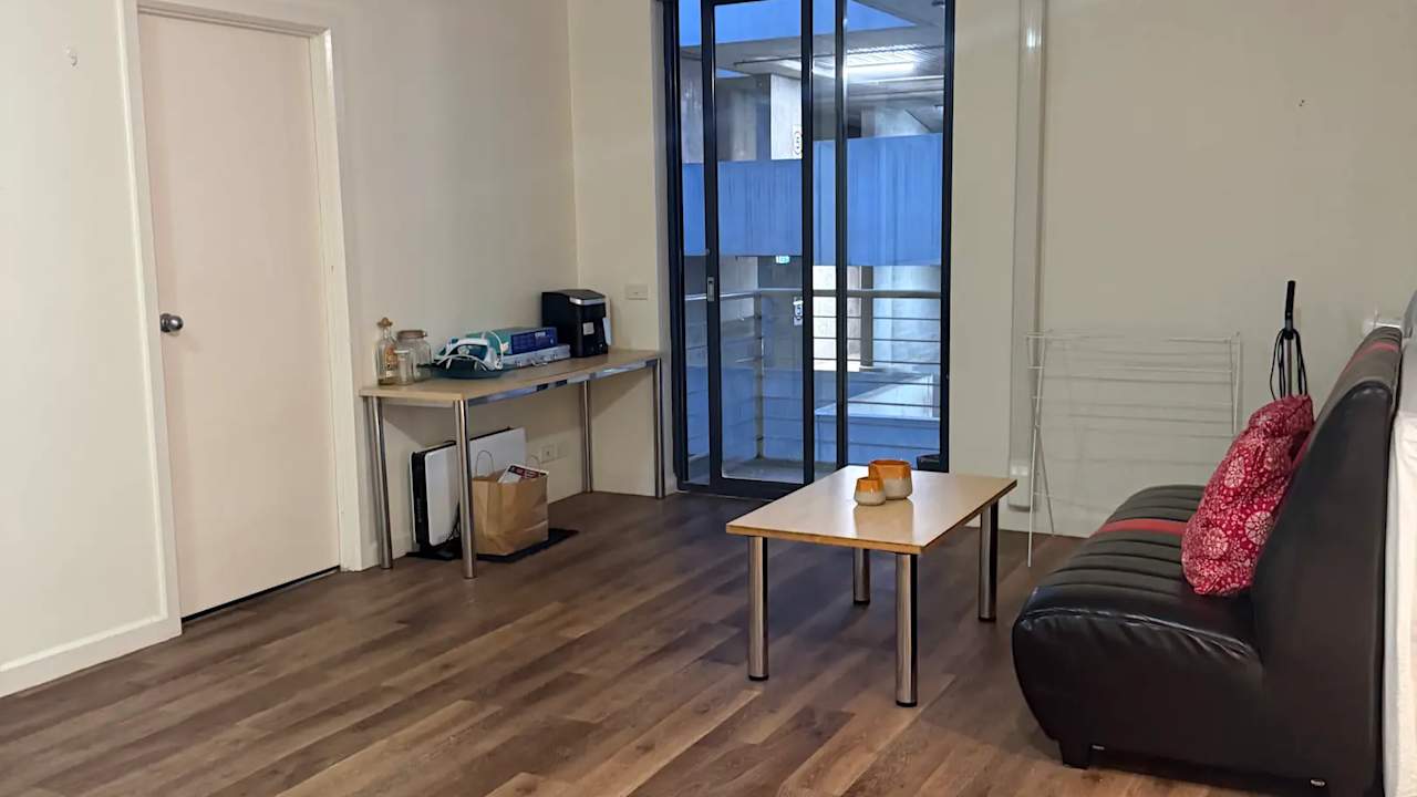 Furnished room in a flatshare