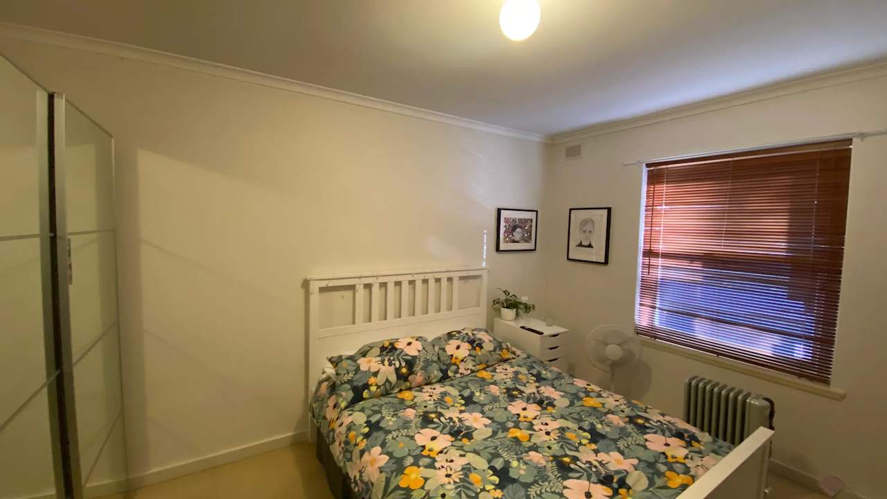 Room in a share house