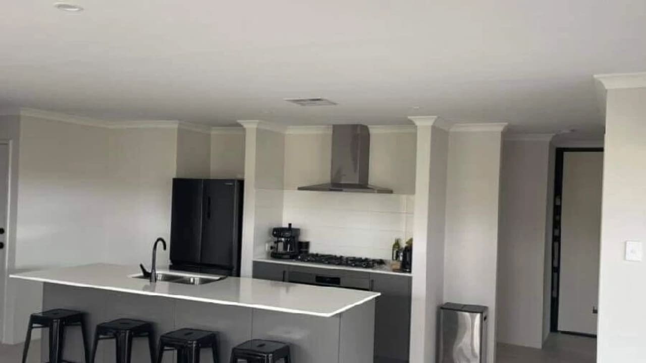 Room in a share house