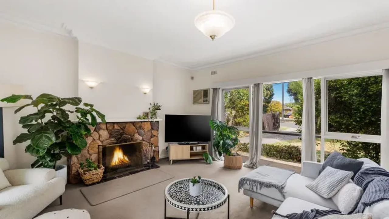 Room in a share house