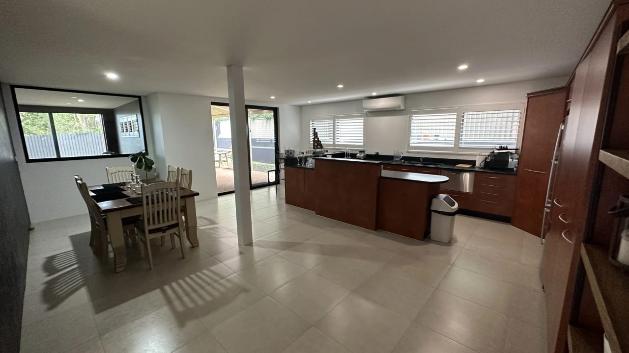 Room in a share house