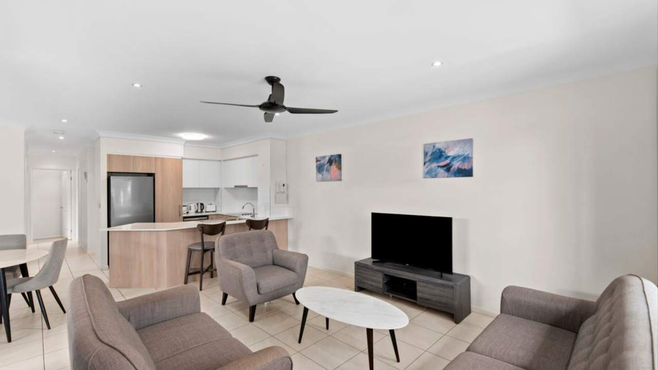 Furnished room in a flatshare