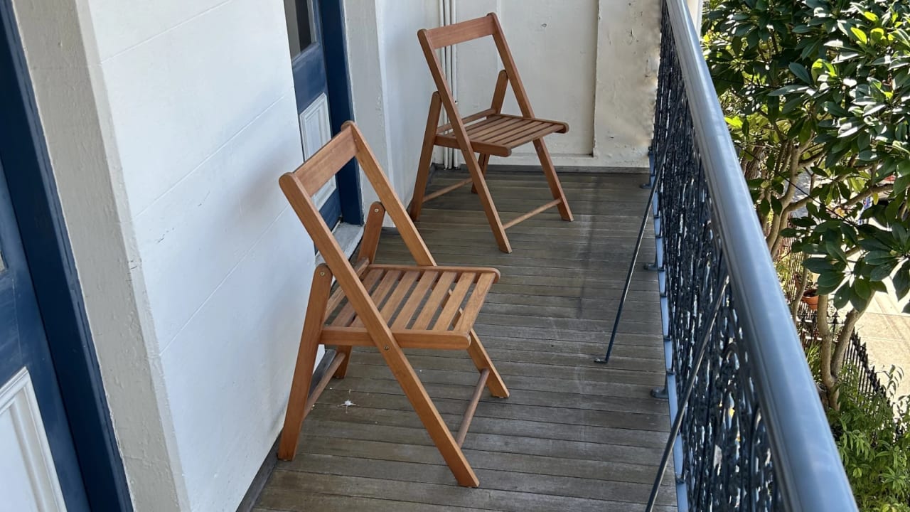 Furnished room in a share house