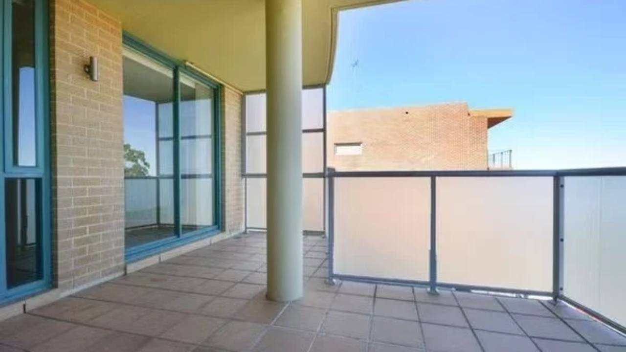 Whole property with 2 rooms for rent