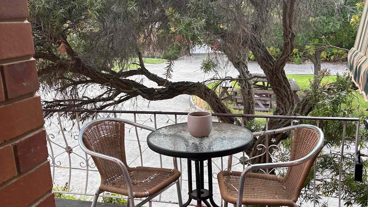 Unfurnished room in a flatshare