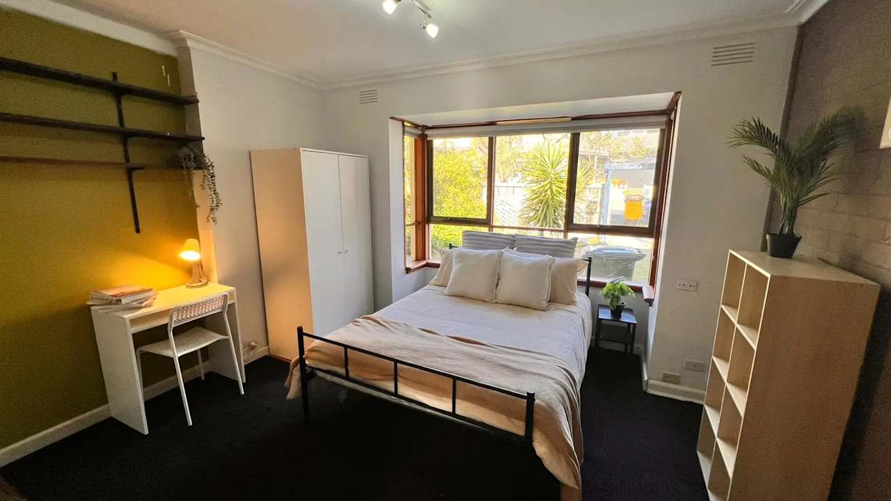 Furnished room in a share house