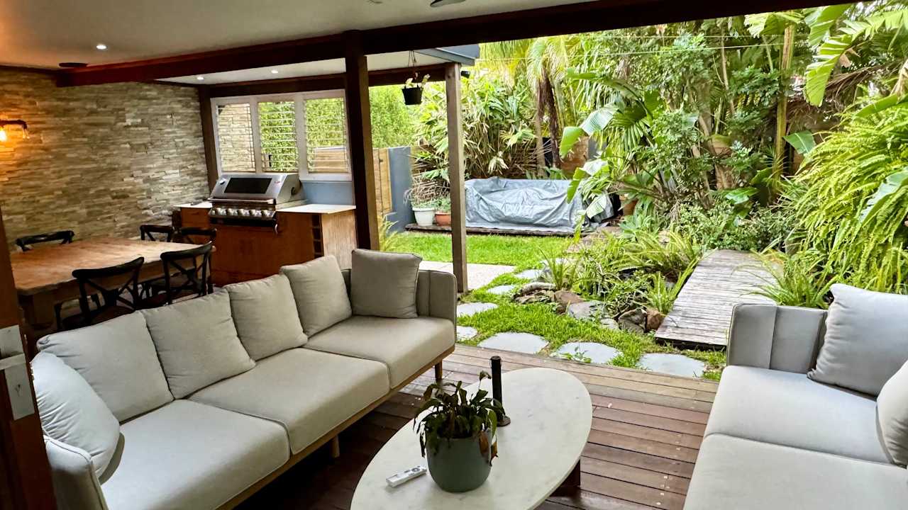 Room in a share house
